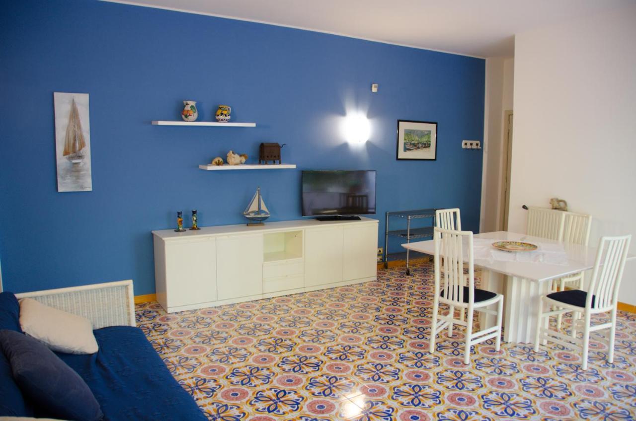 Ferienwohnung Sea Breeze Acitrezza Aci Castello Exterior foto