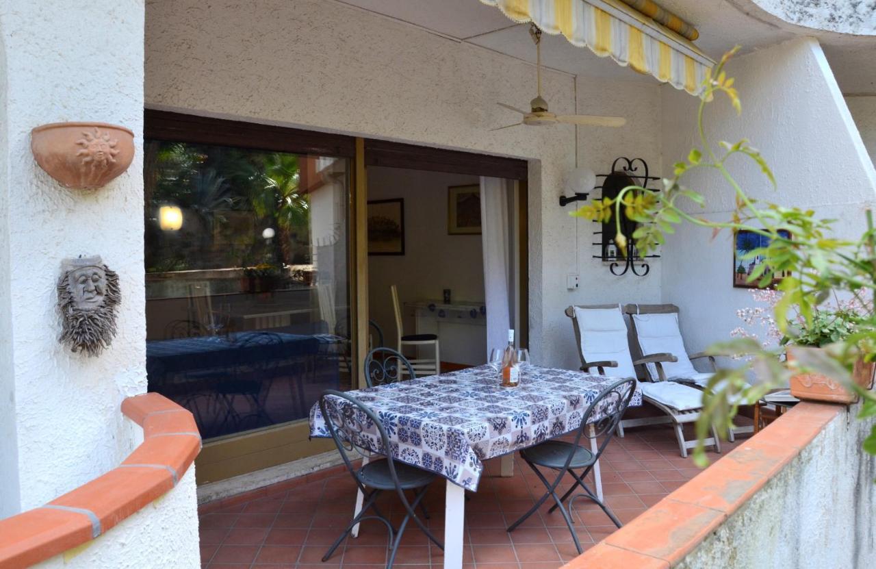 Ferienwohnung Sea Breeze Acitrezza Aci Castello Exterior foto
