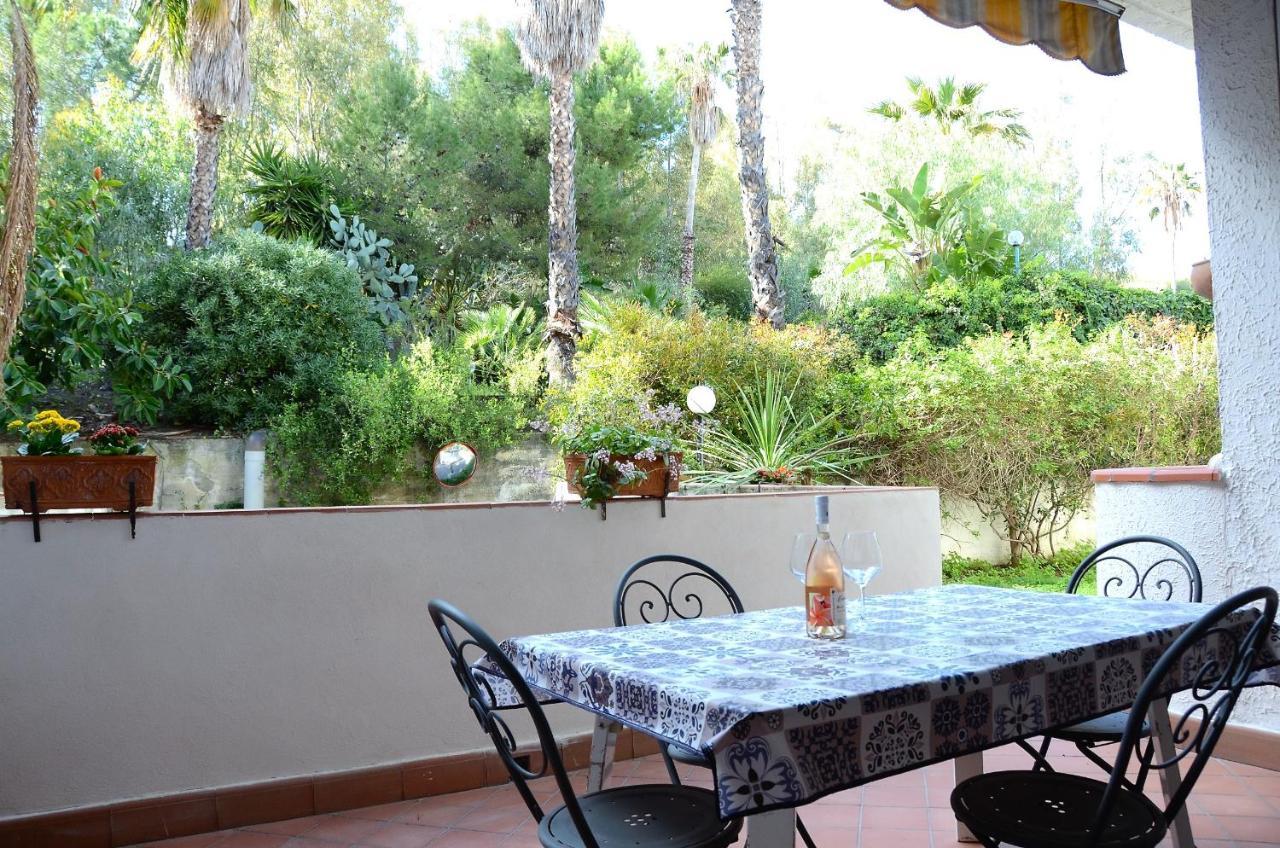 Ferienwohnung Sea Breeze Acitrezza Aci Castello Exterior foto