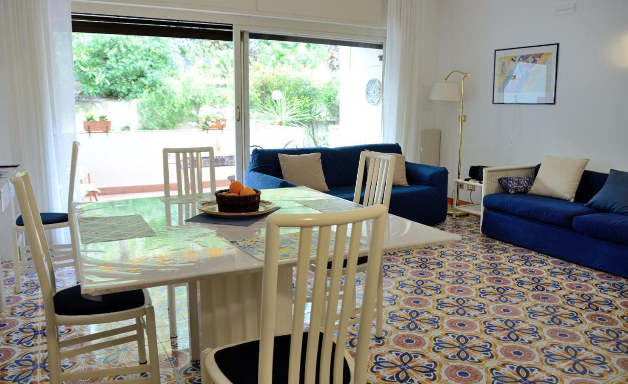 Ferienwohnung Sea Breeze Acitrezza Aci Castello Exterior foto